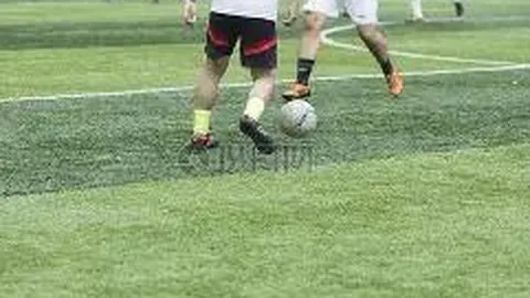 【双色球秘籍大放送】2025141期独家冷热号揭秘：绝杀号码05、06、17，中奖必看！